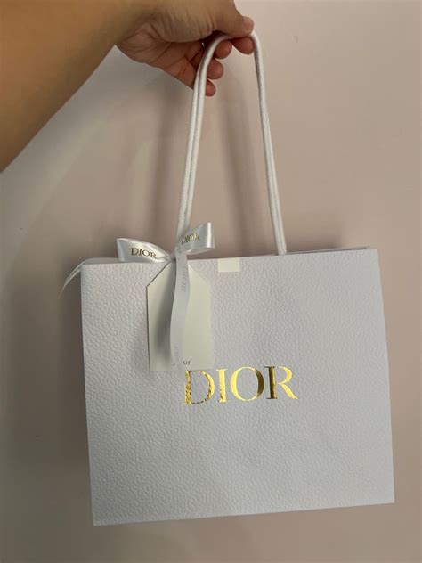 paper bag dior.